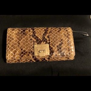 Michael kors wallet